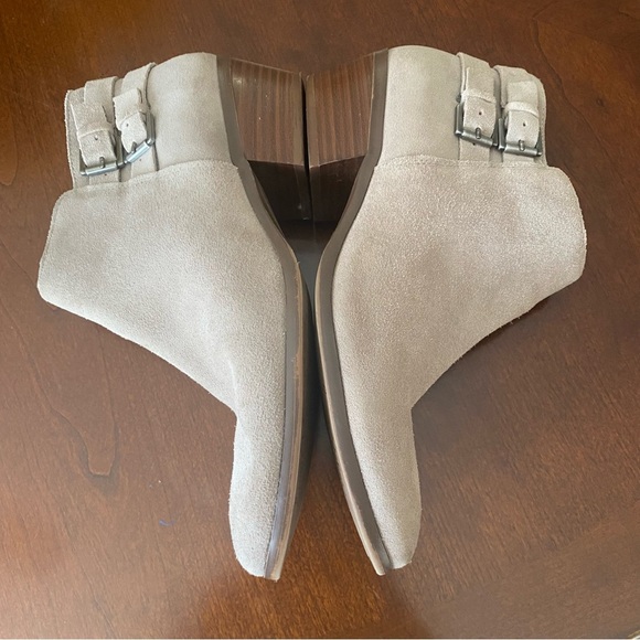 Sam Edelman | Petal Suede Ankle Boots - Picture 4 of 9